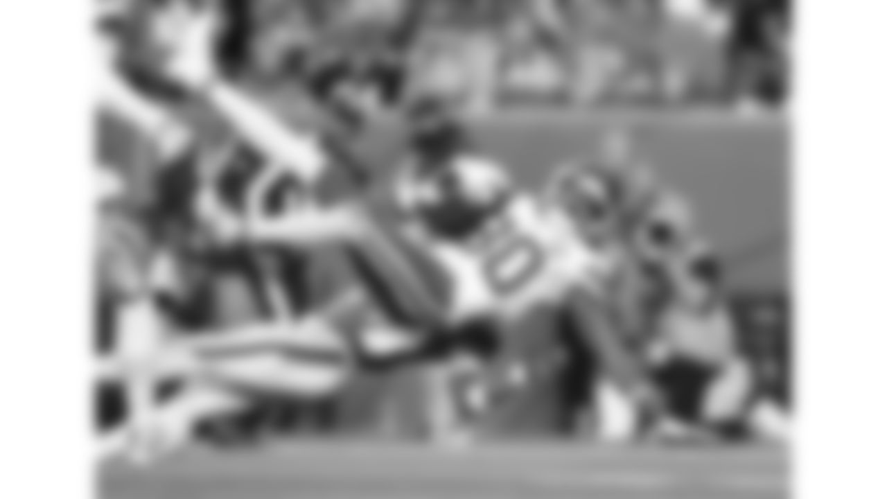 Kansas City Chiefs wide receiver Tyquan Thornton (80) catches the ball during a week 11 NFL football game against the Denver Broncos, Sunday, November 16, 2025 in Denver, CO.