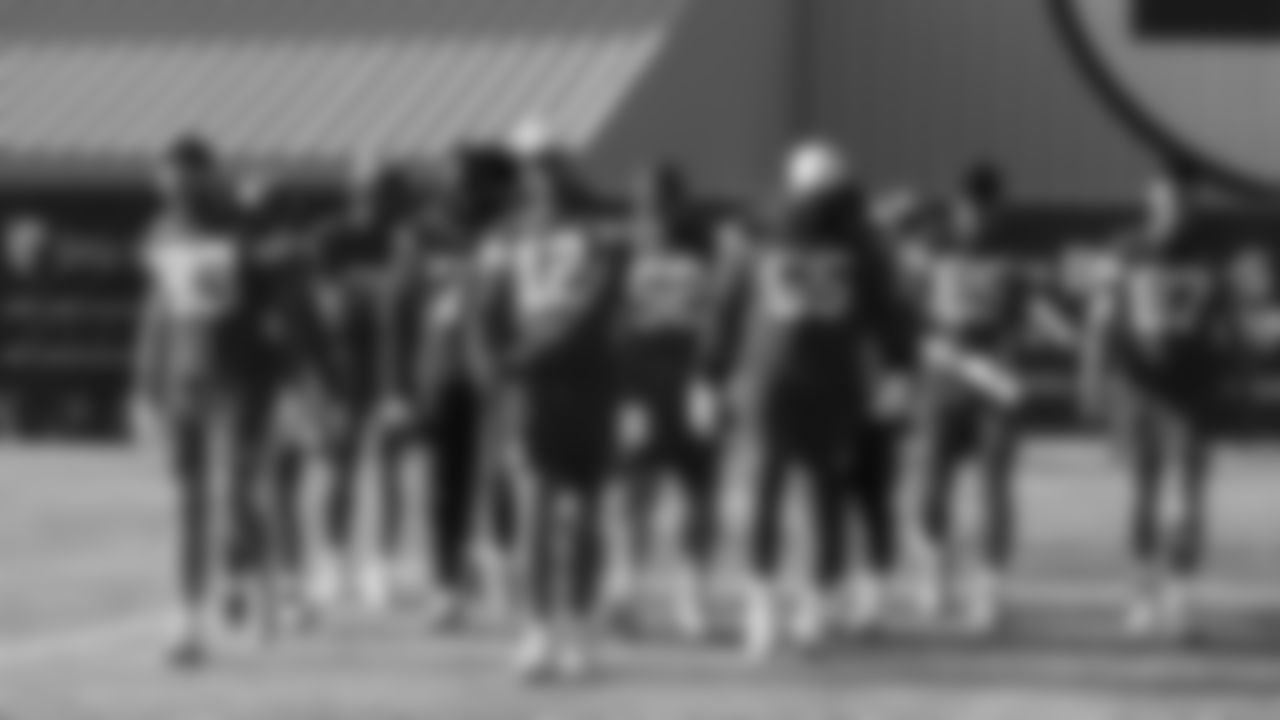 Kansas City Chiefs tight end Noah Gray (83) and tight end Jared Wiley (12) during a week 17 practice on Tuesday, December 23, 2025 in Kansas City, MO.