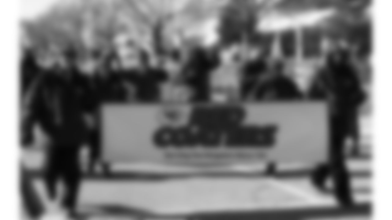 Red Coaters prior to a week 15 NFL Football game against the Los Angeles Chargers on Sunday, December 14, 2025 in Kansas City, MO.