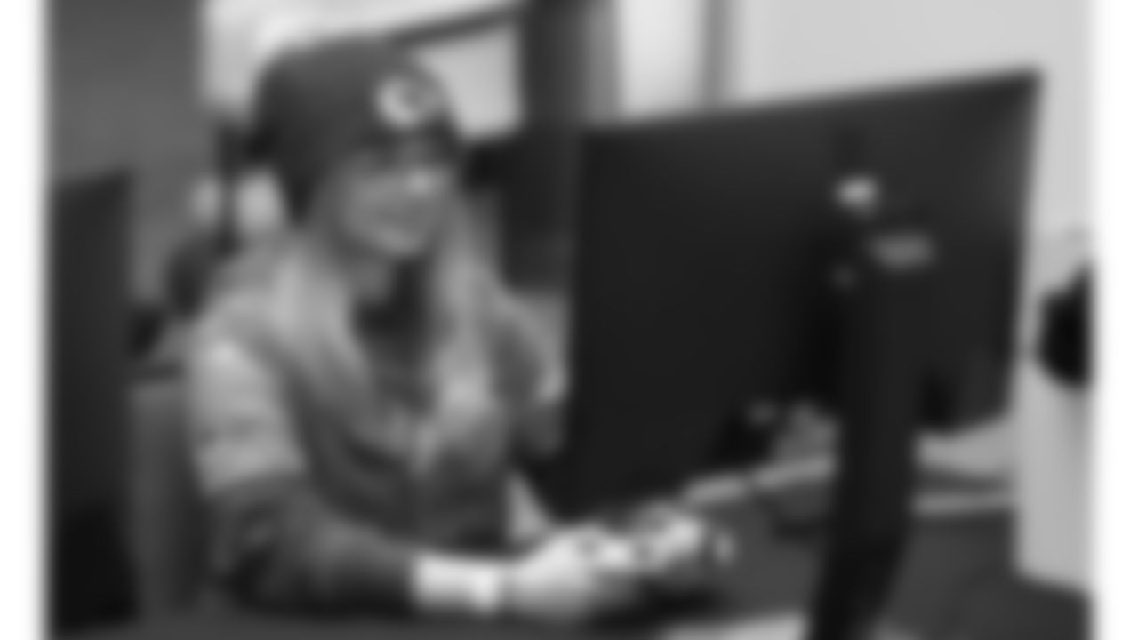 Gaming Creator "Hippie" at the Game On! event on Saturday, October 25th at Arrowhead Stadium in Kansas City, MO.