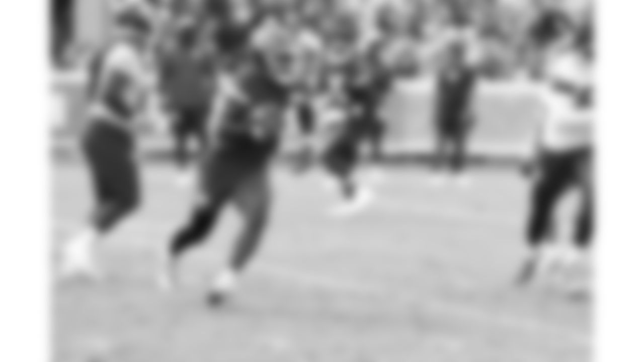 Kansas City Chiefs running back Elijah Young (34) runs the ball during day 11 of training camp practice on Sunday, August 3, 2025.