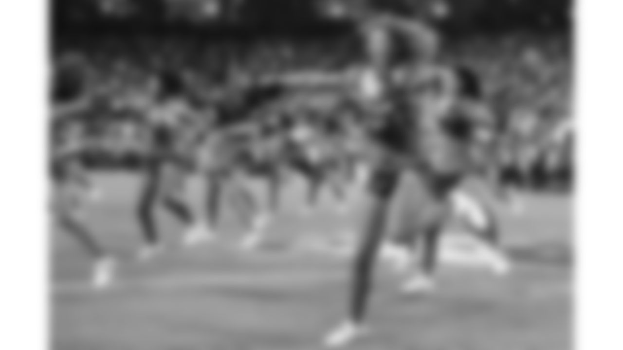 A Kansas City Chiefs Cheerleader before a week 8 NFL football game against the Washington Commanders, Monday, October 27, 2025, in Kansas City, MO.