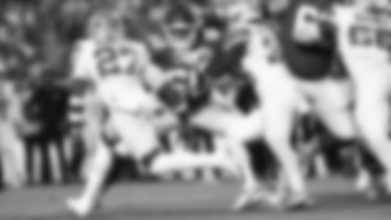 Kansas City Chiefs offensive lineman Hunter Nourzad (60) in position during a week 6 NFL Football game against the Detroit Lions on Sunday, October 12, 2025 in Kansas City, MO.
