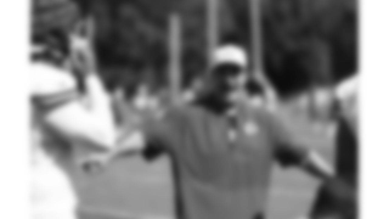 Kansas City Chiefs Defensive Line Coach Joe Cullen coaches during day 6 of training camp practice on Monday, July 28, 2025.