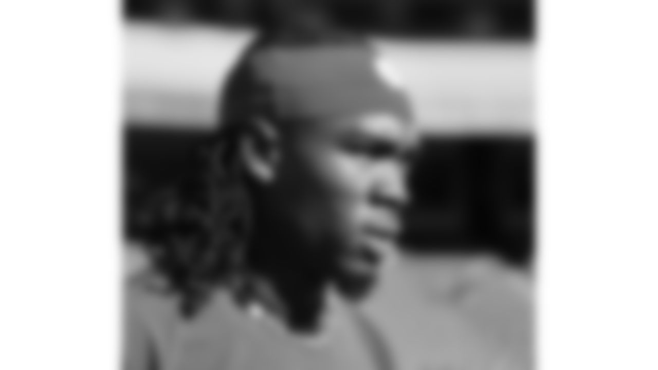 Kansas City Chiefs wide receiver Rashee Rice (4) on the field prior to a week 7 NFL Football game against the Las Vegas Raiders on Sunday, October 19, 2025 in Kansas City, MO.