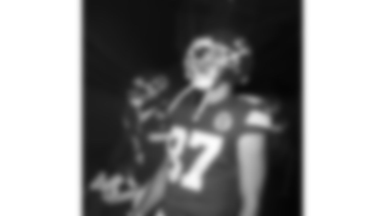 Kansas City Chiefs tight end Travis Kelce (87) waits in the tunnel to run out prior to a week 14 NFL football game against the Houston Texans, Sunday, December 7, 2025 in Kansas City, MO.