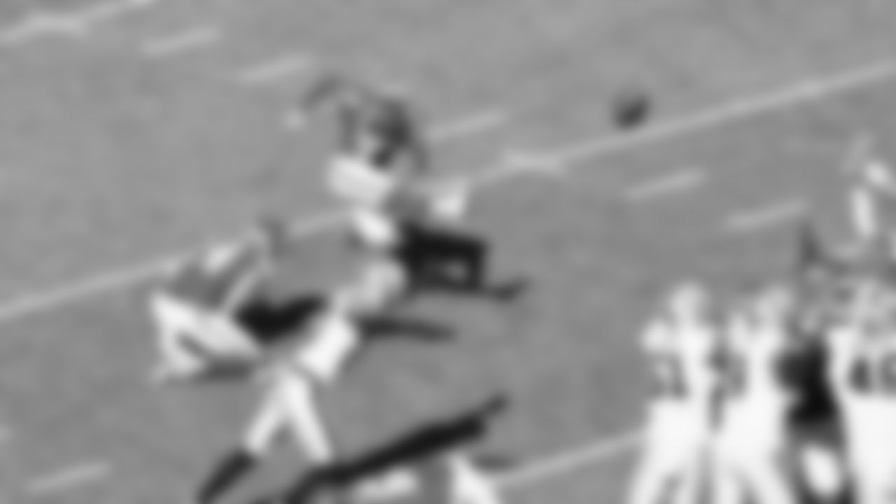 Kansas City Chiefs kicker Harrison Butker (7) kicks the extra point during a week 7 NFL Football game against the Las Vegas Raiders on Sunday, October 19, 2025 in Kansas City, MO.