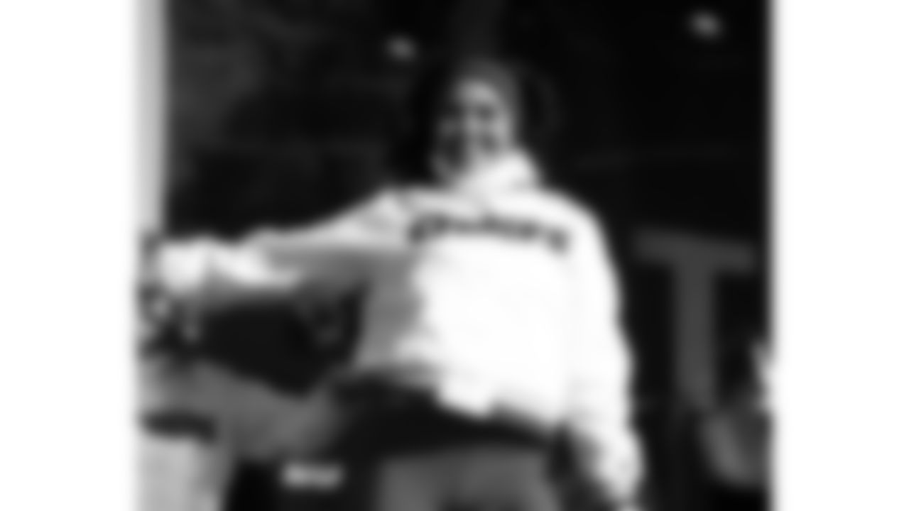 Kansas City Chiefs Cheerleaders perform at the Ford Tailgate District prior to a week 15 NFL Football game against the Los Angeles Chargers on Sunday, December 14, 2025 in Kansas City, MO.