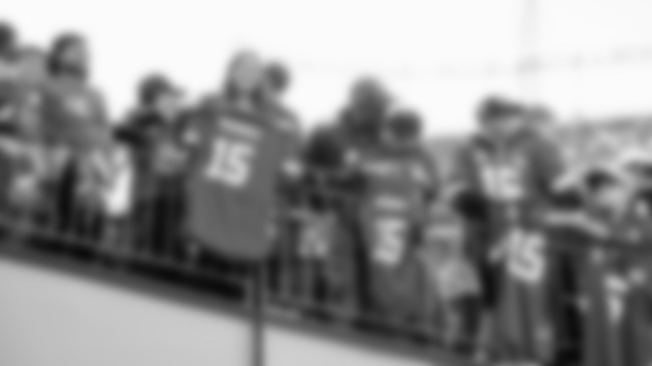 Kansas City Chiefs fans prior to a week 11 NFL Football game against the Denver Broncos on Sunday, November 16, 2025 in Denver, Colorado.