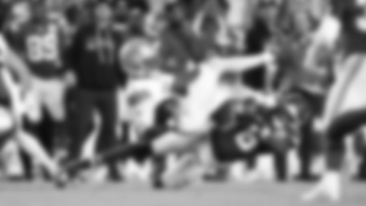 Kansas City Chiefs safety Bryan Cook (6) tackles Detroit Lions wide receiver Jameson Williams (1) during the week 6 NFL football game Sunday, October 12, 2025 in Kansas City, MO.