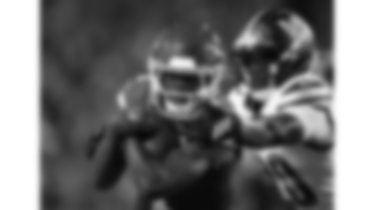 Kansas City Chiefs wide receiver Xavier Worthy (1) runs with the ball during a week 8 NFL Football game against the Washington Commanders on Monday, October 27, 2025 in Kansas City, MO.