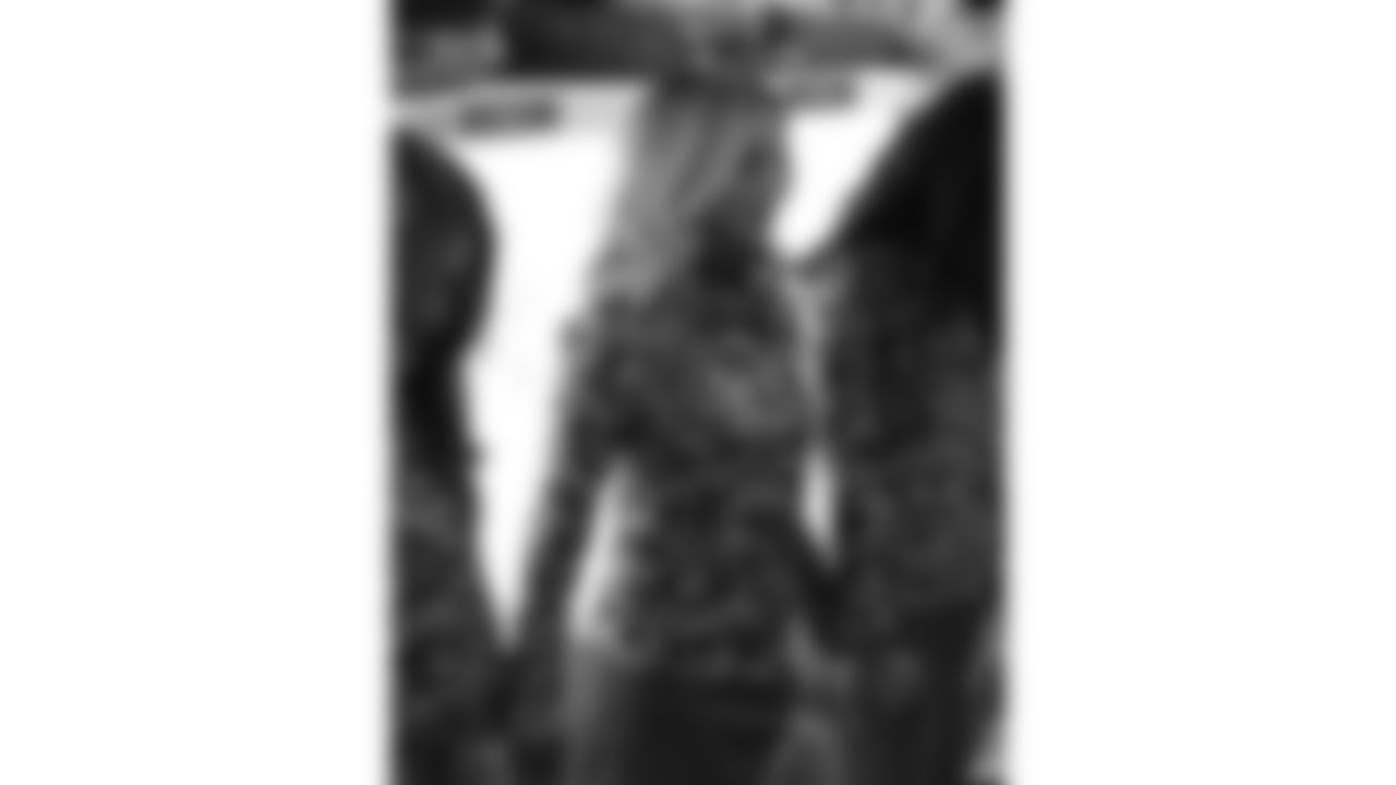 A Kansas City Chiefs Cheerleader before a week 8 NFL football game against the Washington Commanders, Monday, October 27, 2025, in Kansas City, MO.