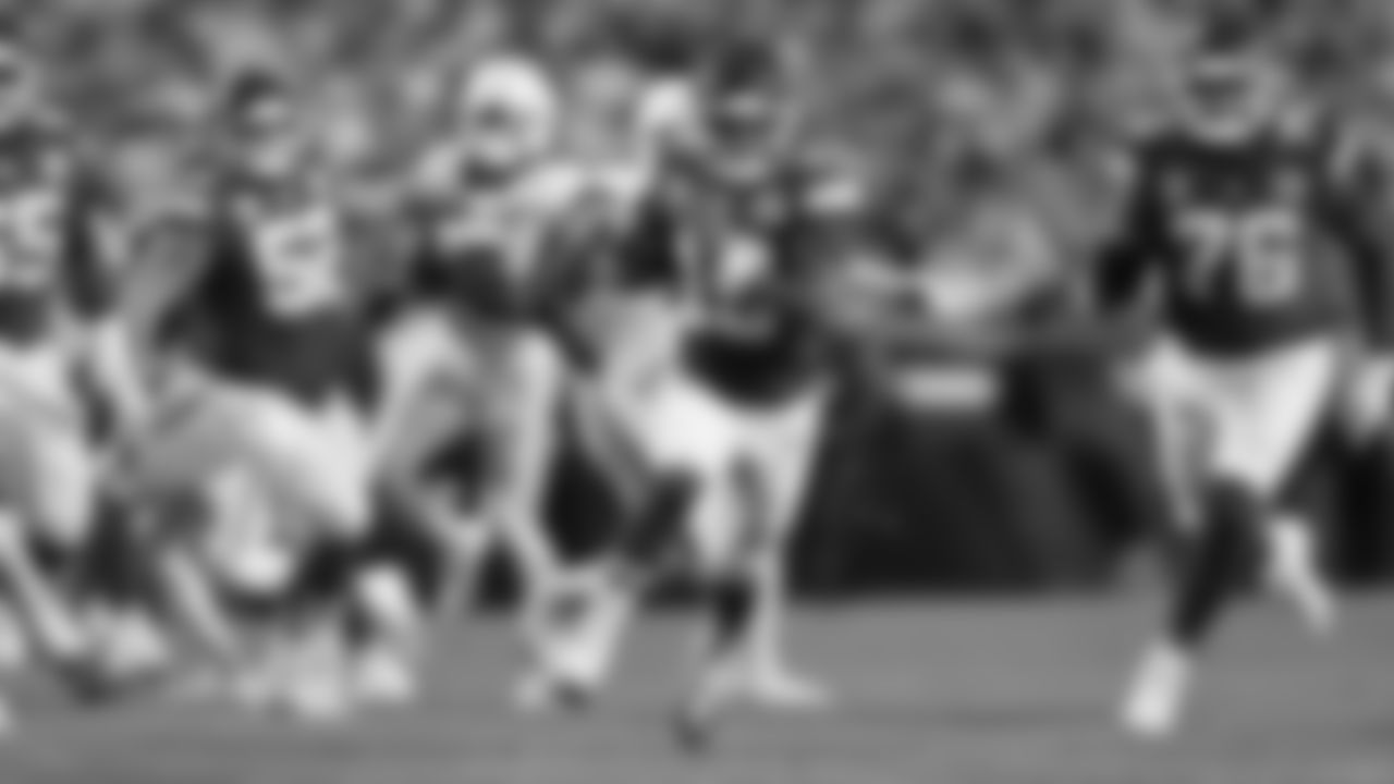 Kansas City Chiefs quarterback Chris Oladokun (19) scrambles during an NFL week 17 matchup against the Denver Broncos, Thursday, December 25, 2025.