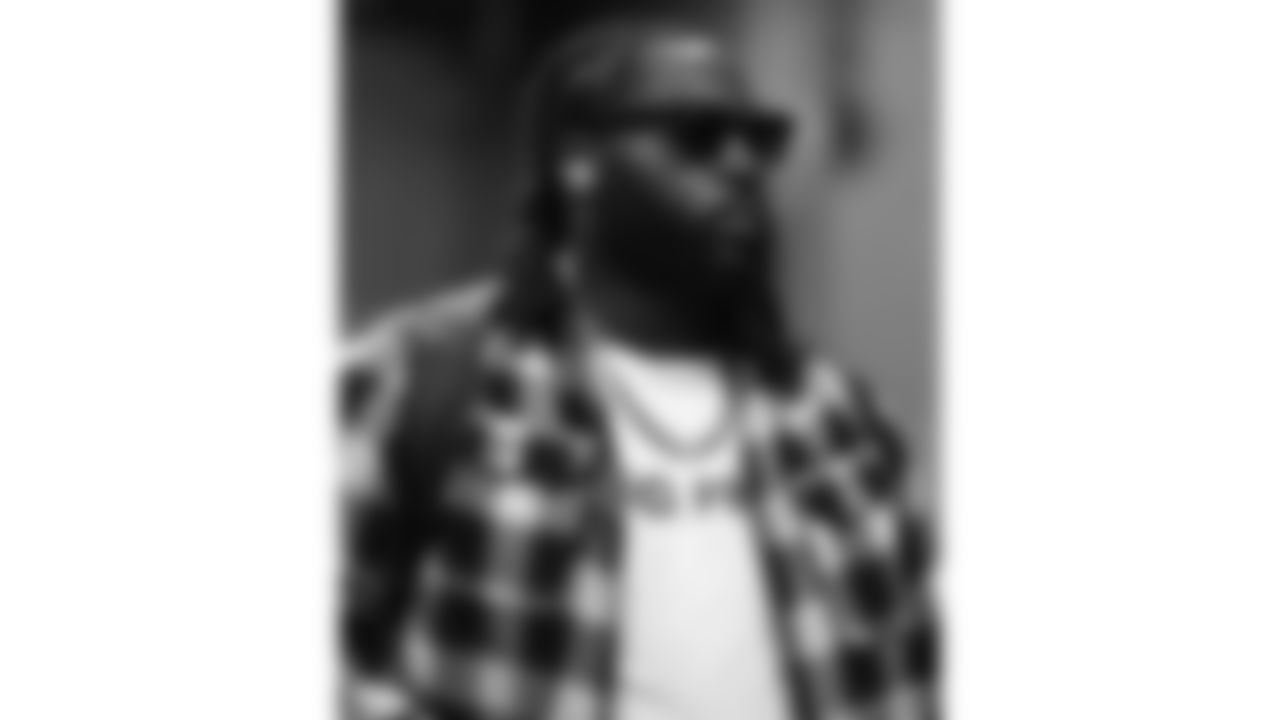 Kansas City Chiefs defensive tackle Derrick Nnadi (92) arrives prior to a week 9 NFL football game against the Buffalo Bills, Sunday, November 2, 2025 in Buffalo, NY