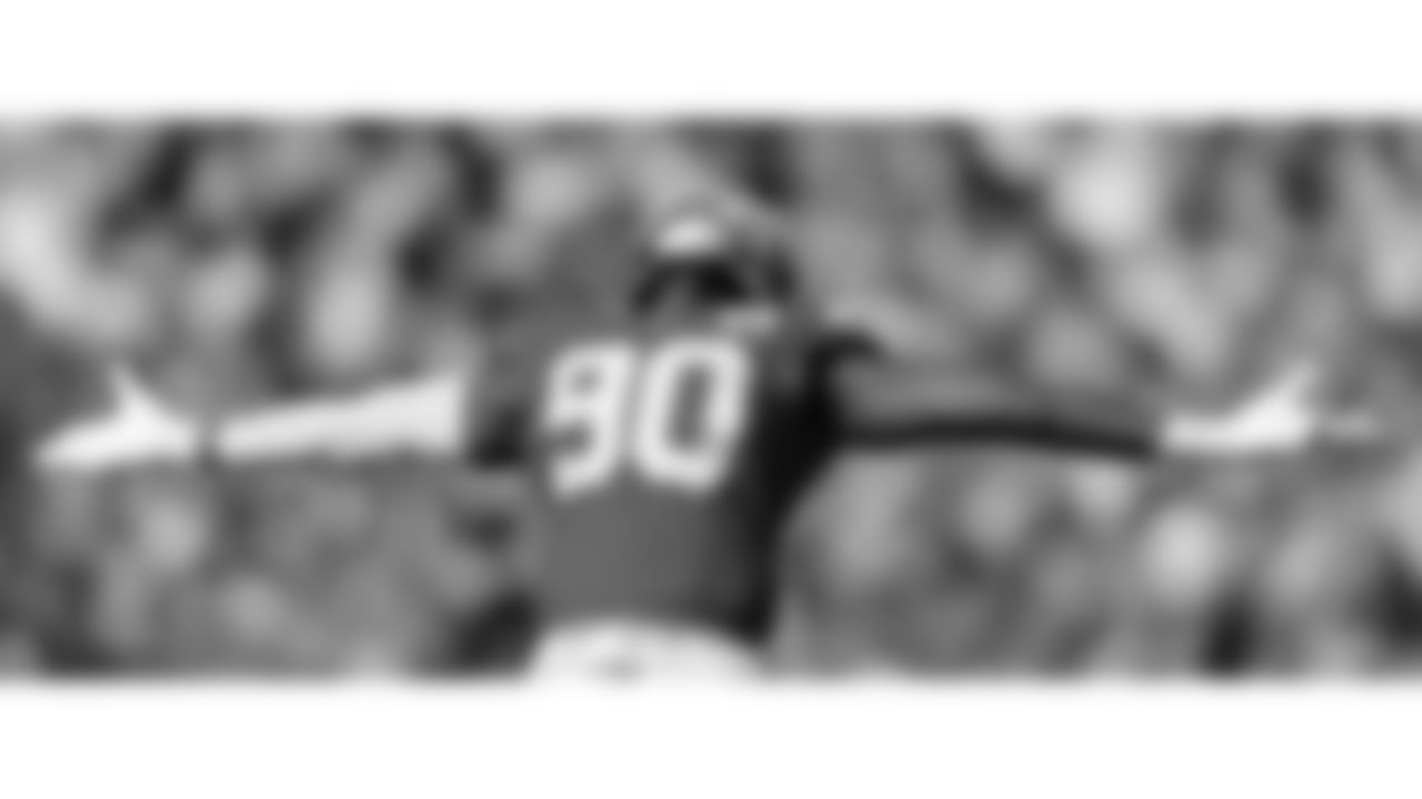 Kansas City Chiefs defensive end Charles Omenihu (90) celebrates getting a sack during a week 7 NFL football game against the Las Vegas Raiders, Sunday, October 19, 2025 in Kansas City, MO.