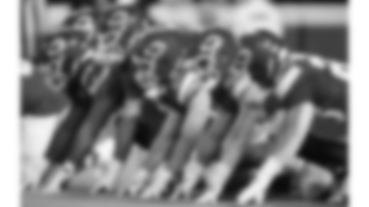 Special teams line up for field goal during a week 6 NFL Football game against the Detroit Lions on Sunday, October 12, 2025 in Kansas City, MO.