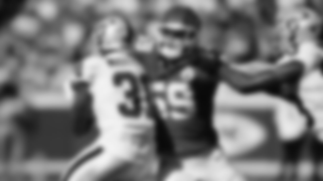 Kansas City Chiefs linebacker Cooper McDonald (59) makes a tackle during a week 7 NFL Football game against the Las Vegas Raiders on Sunday, October 19, 2025 in Kansas City, MO.