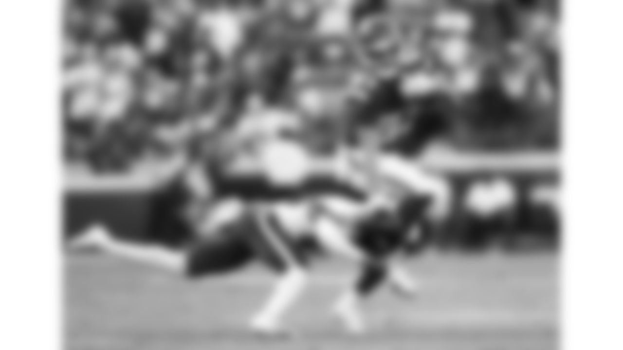 Kansas City Chiefs tight end Noah Gray (83) stiff arms Baltimore Ravens cornerback Keyon Martin (38) during the week 4 NFL football game, Sunday, September 28, 2025 in Kansas City, MO.