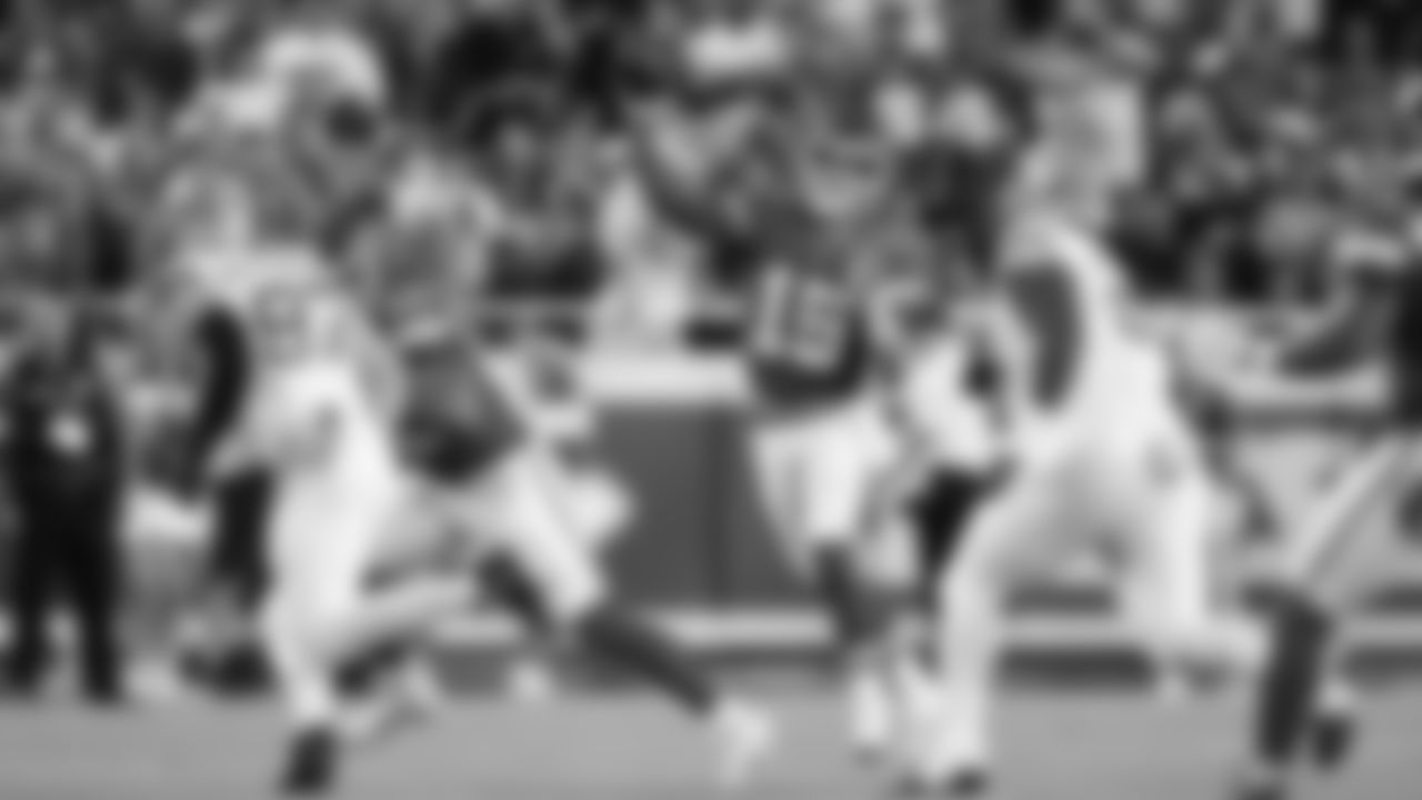 Kansas City Chiefs quarterback Patrick Mahomes (15) throws a pass during a week 6 NFL Football game against the Detroit Lions on Sunday, October 12, 2025 in Kansas City, MO.