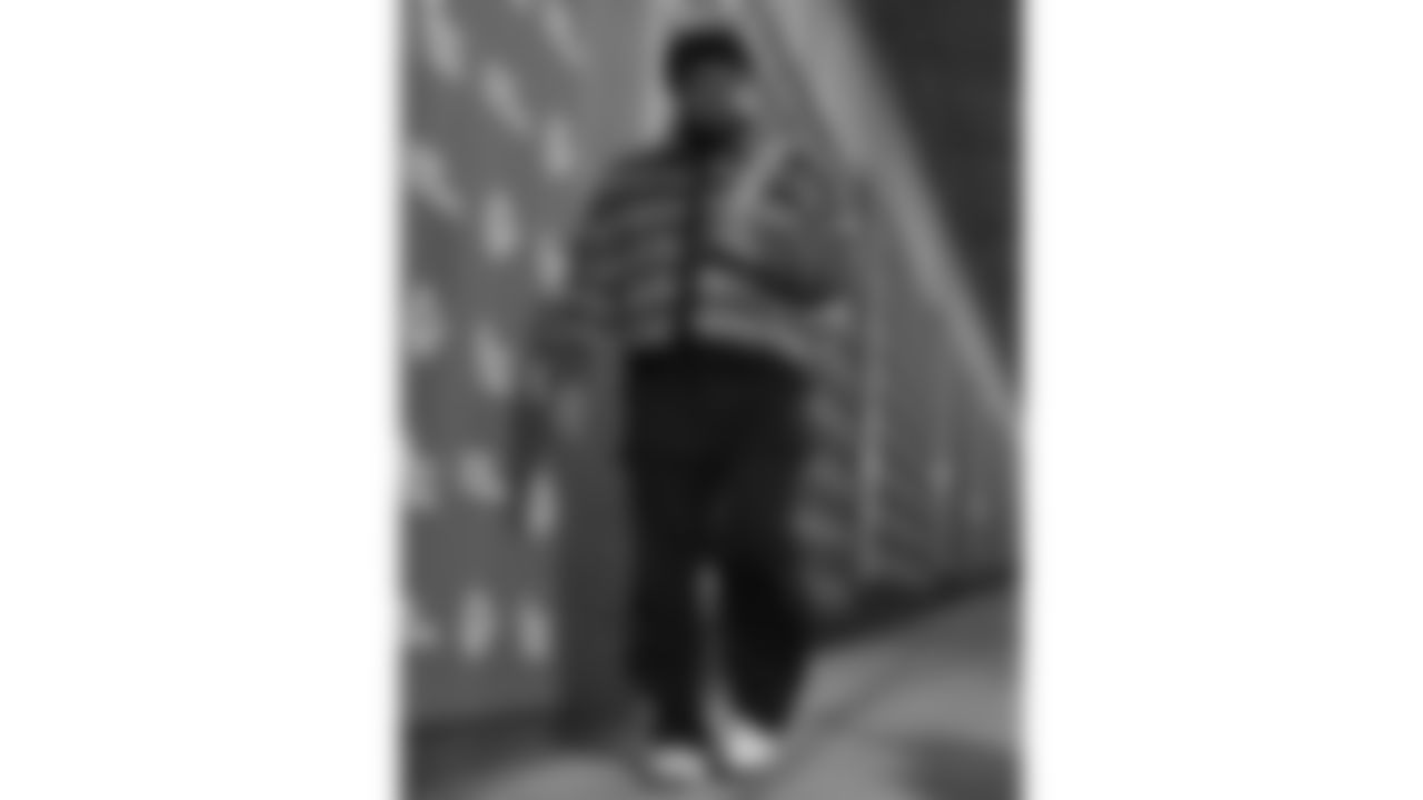 Kansas City Chiefs offensive lineman Jaylon Moore (77) arrives prior to an NFL week 14 matchup against the Houston Texans, Sunday December 7, 2025.