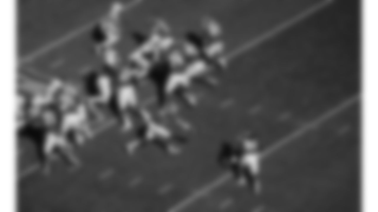 Kansas City Chiefs quarterback Patrick Mahomes (15) hands off the ball during a week 12 NFL football game against the Indianapolis Colts, Sunday, November 23, 2025 in Kansas City, MO.