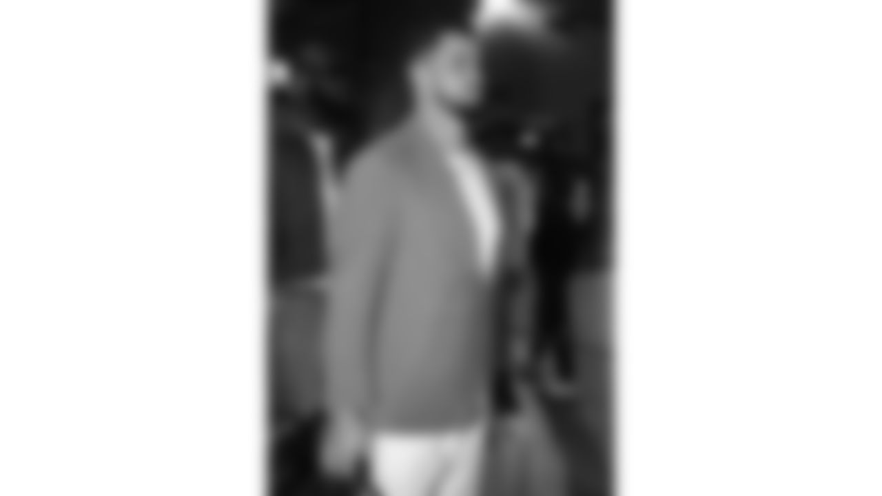 Kansas City Chiefs middle linebacker Drue Tranquill (23) arrives prior to a week 13 NFL football game against the Dallas Cowboys on Thursday, November 27, 2025 in Arlington, TX.