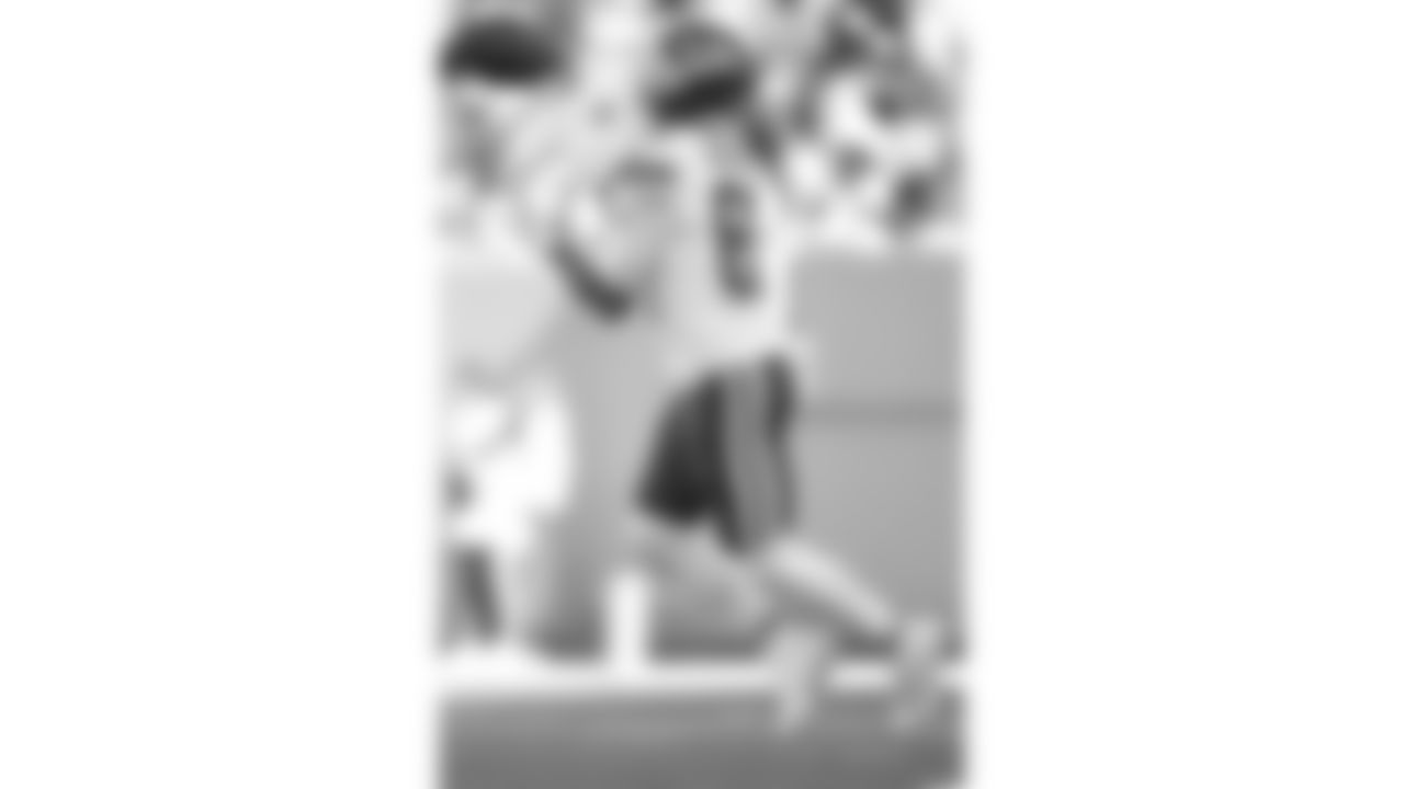 Kansas City Chiefs wide receiver Nikko Remigio (81) catches a punt return during a week 16 NFL Football game against the Tennessee Titans on Sunday, December 21, 2025 in Nashville, Tennessee.