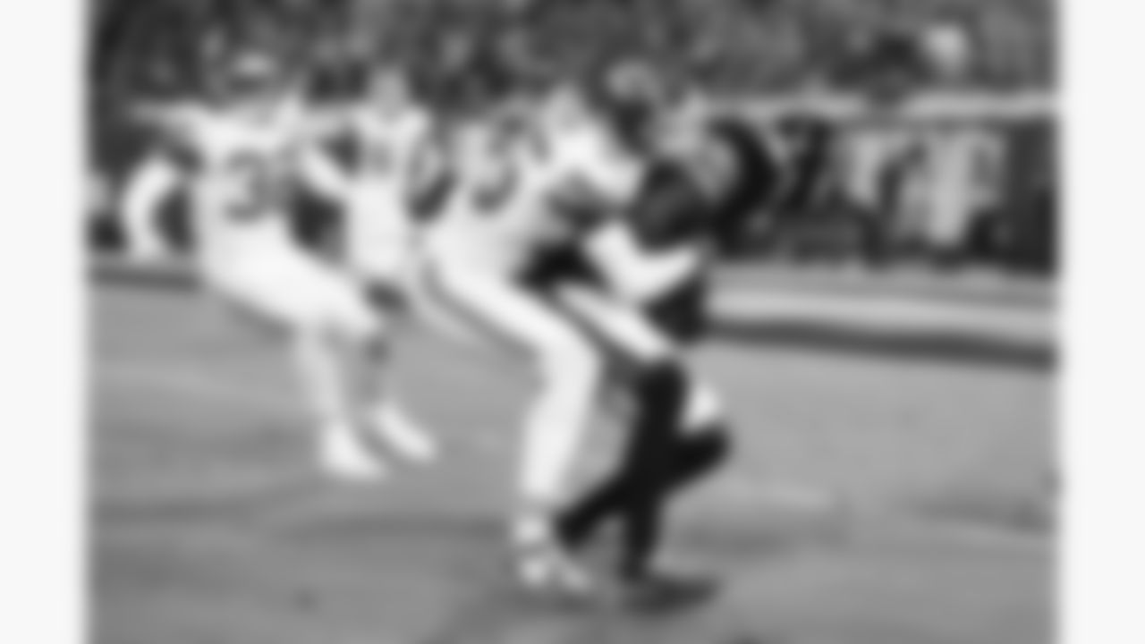 Kansas City Chiefs cornerback Jaylen Watson (35) makes a tackle during the week 5 NFL football game against the Jacksonville Jaguars, Monday, October 6, 2025 in Jacksonville, FL.