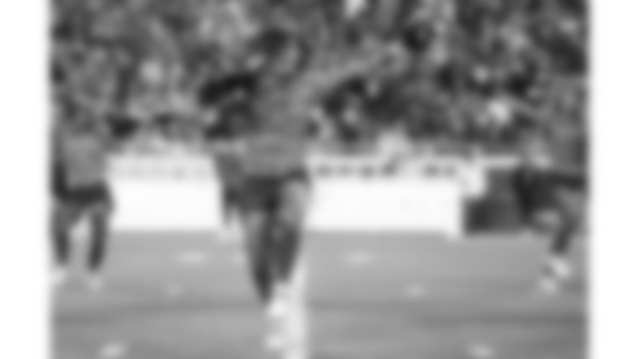 A Kansas City Chiefs Cheerleader before a week 8 NFL football game against the Washington Commanders, Monday, October 27, 2025, in Kansas City, MO.