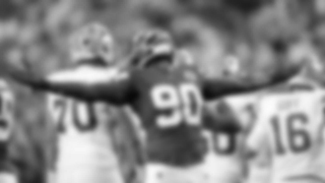 Kansas City Chiefs defensive end Charles Omenihu (90) celebrates a sack during the week 6 NFL football game against the Detroit Lions, Sunday, October 12, 2025 in Kansas City, MO.