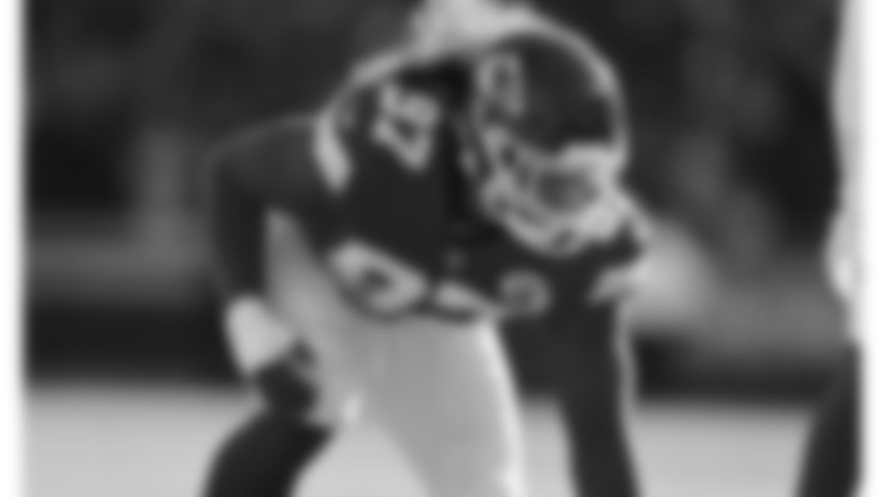 Kansas City Chiefs defensive end Ashton Gillotte (97) prior to his interception during an NFL week 15 matchup against the Los Angeles Chargers, Sunday December 14, 2025.