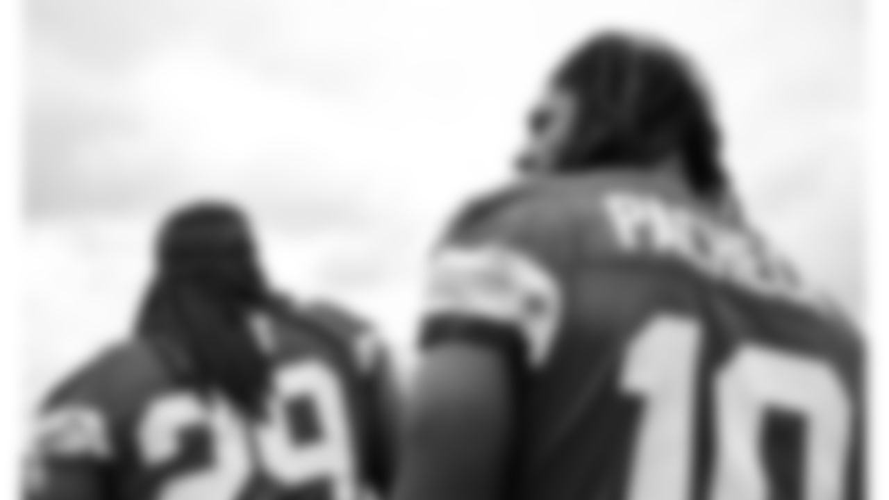 Kansas City Chiefs running backs Kareem Hunt (29) and Isiah Pacheco (10) during phase 3 of OTAs on Thursday, May 29, 2025 in Kansas City, MO.