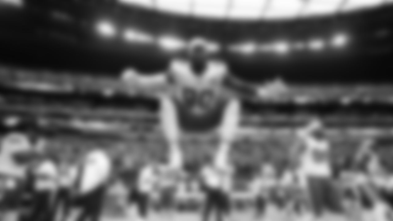 Kansas City Chiefs defensive end Charles Omenihu (90) jumps into the air prior to a week 18 game against the Las Vegas Raiders on Sunday, January 3, 2026.