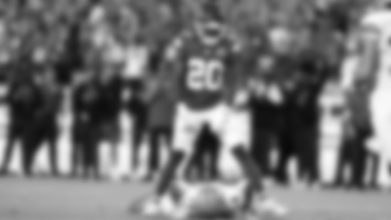 Kansas City Chiefs defensive back Nohl Williams (20) breaks up a pass during a week 6 NFL Football game against the Detroit Lions on Sunday, October 12, 2025 in Kansas City, MO.