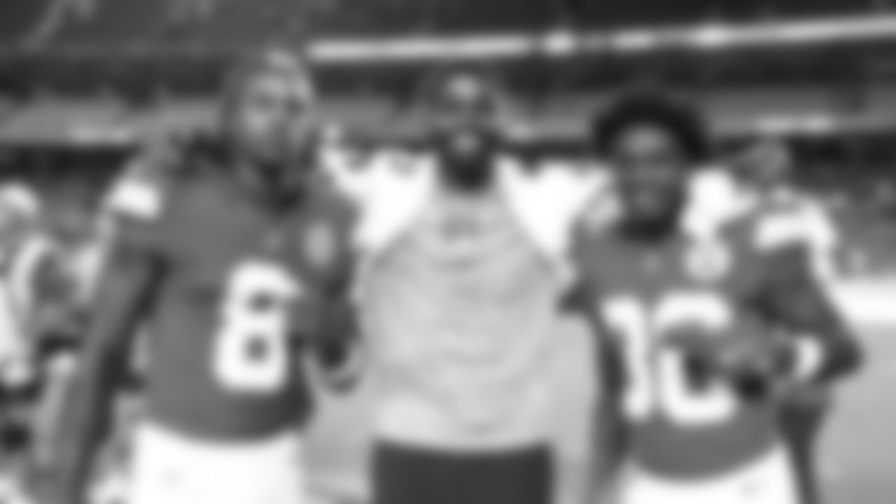Kansas City Chiefs wide receiver Key'Shawn Smith (8), Chicago Bears defensive back Tyrique Stevenson (29) and running back Brashard Smith (30) after a preseason week 3 NFL football game against the Chicago Bears, Friday, August 22, 2025 in Kansas City, MO.