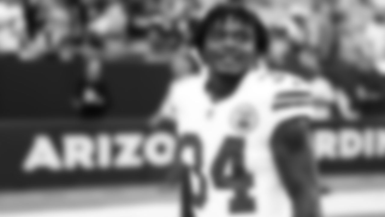 Kansas City Chiefs running back Elijah Young (34) looks on with a smile prior to a preseason week 1 NFL football game against the Arizona Cardinals, Saturday, August 9, 2025 in Glendale, AZ.