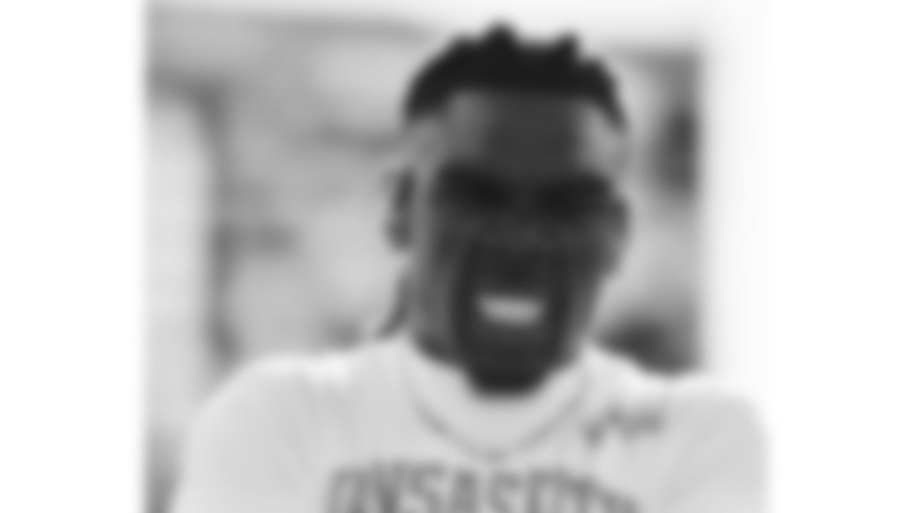 Kansas City Chiefs wide receiver Rashee Rice (4) makes a face during warm ups prior to a week 11 NFL football game against the Denver Broncos, Sunday, November 16, 2025 in Denver, CO.