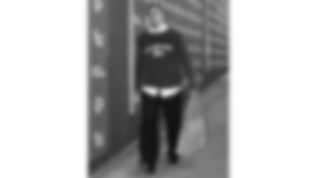 Kansas City Chiefs wide receiver Nikko Remigio (81) arrives prior to a week 12 NFL Football game against the Indianapolis Colts on Sunday, November 23, 2025 in Kansas City, MO