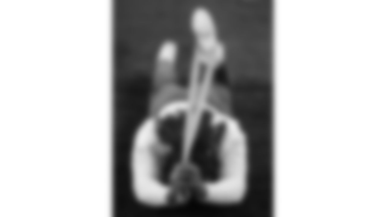 Kansas City Chiefs linebacker Nick Bolton (32) warms up prior to a week 13 NFL football game against the Dallas Cowboys on Thursday, November 27, 2025 in Arlington, TX.