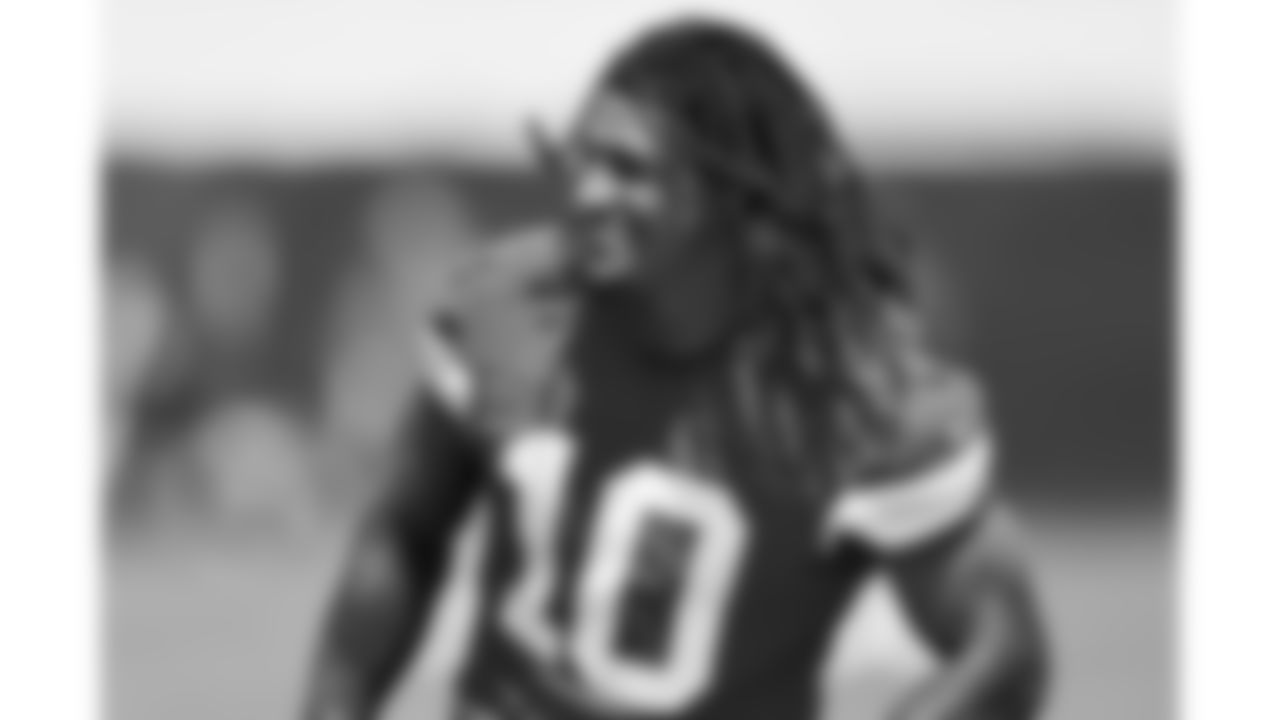 Kansas City Chiefs running back Isiah Pacheco (10) at practice during phase 3 of OTAs on Tuesday, June 10, 2025 in Kansas City, MO.