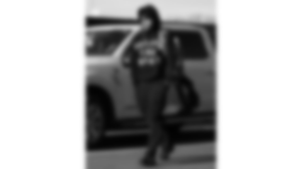 Kansas City Chiefs defensive end Ashton Gillotte (97) arrives prior to an NFL week 15 matchup against the Los Angeles Chargers, Sunday December 14, 2025.