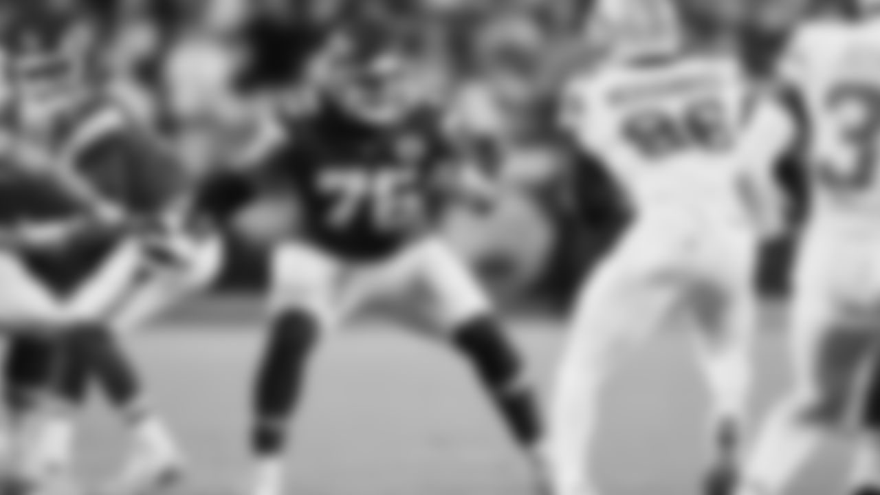 Kansas City Chiefs tackle Kingsley Suamataia (76) in position during a week 6 NFL Football game against the Detroit Lions on Sunday, October 12, 2025 in Kansas City, MO.