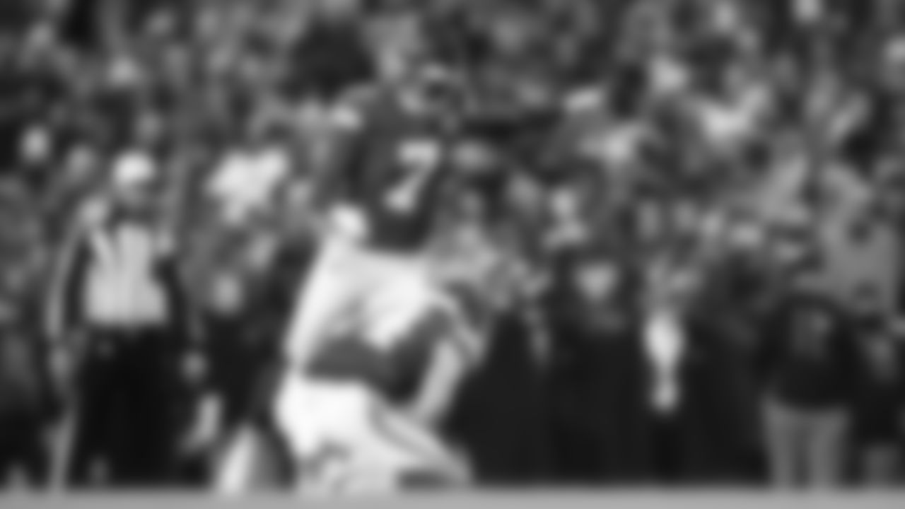 Kansas City Chiefs kicker Harrison Butker (7) kicks field goal during an NFL week 14 matchup against the Houston Texans, Sunday December 7, 2025.