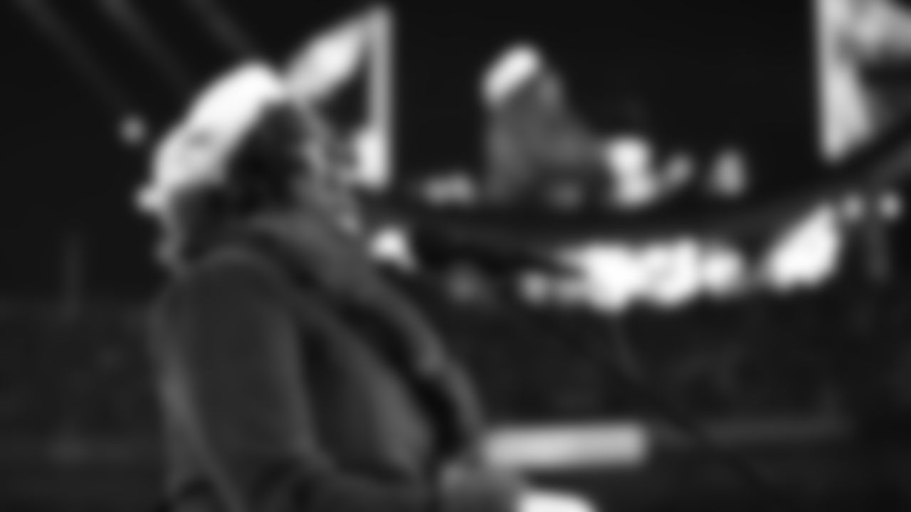 Angel Cummings sings the National Anthem prior to an NFL week 14 matchup against the Houston Texans, Sunday December 7, 2025.