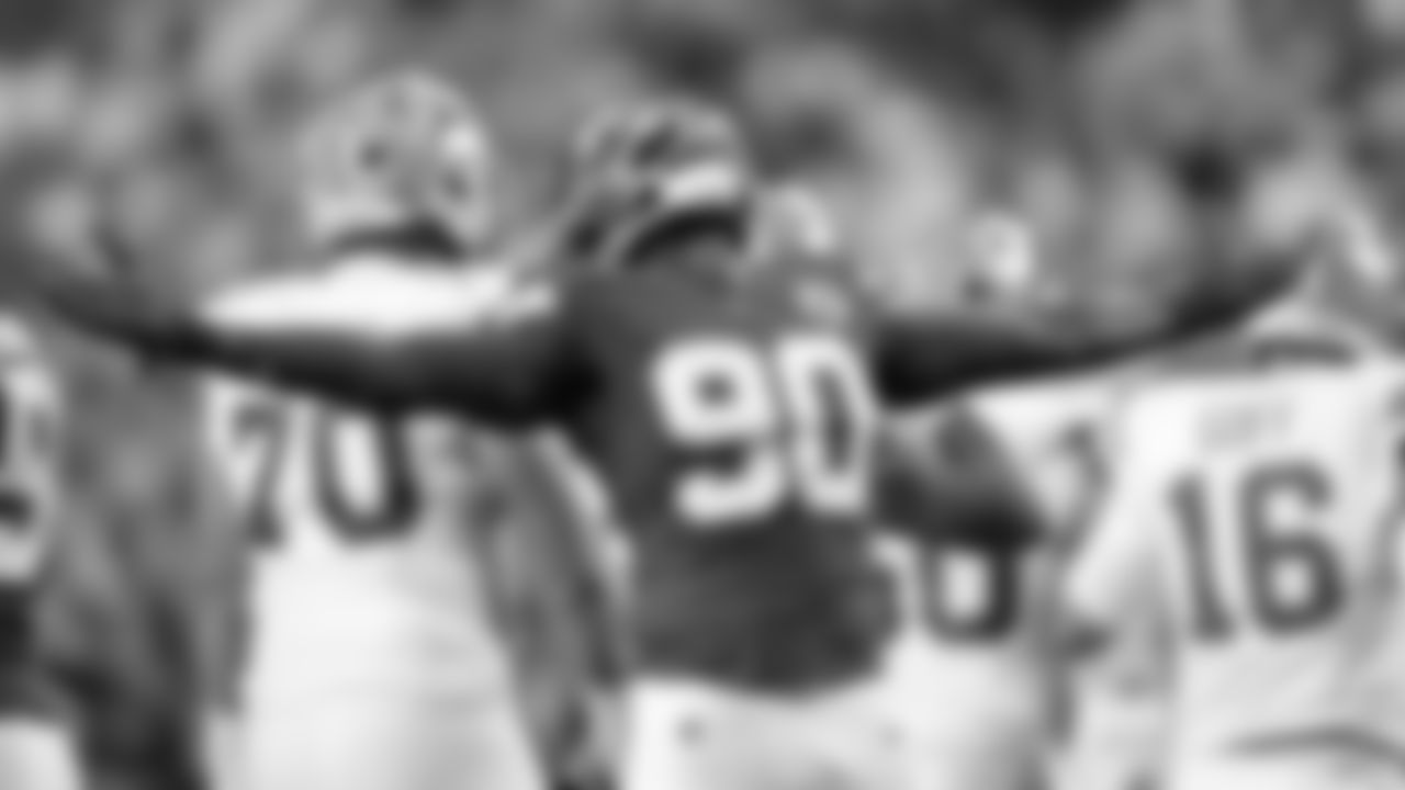 Kansas City Chiefs defensive end Charles Omenihu (90) celebrates a sack during the week 6 NFL football game against the Detroit Lions, Sunday, October 12, 2025 in Kansas City, MO.