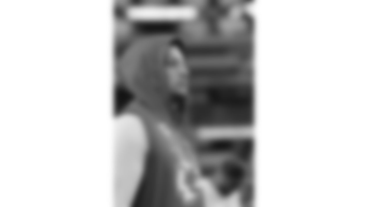 Kansas City Chiefs quarterback Patrick Mahomes (15) prior to a week 13 NFL football game against the Dallas Cowboys on Thursday, November 27, 2025 in Arlington, TX.