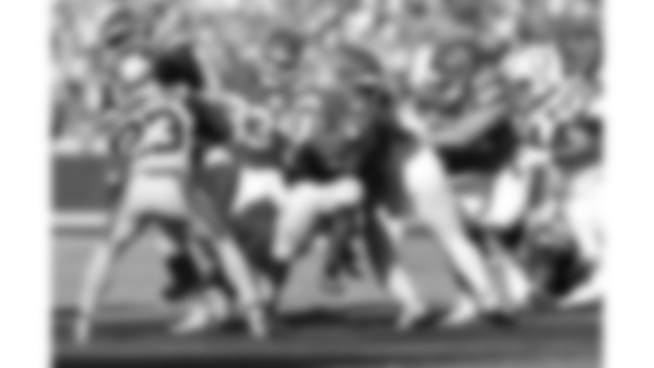 Kansas City Chiefs running back Clyde Edwards-Helaire (26) runs the ball during a week 12 NFL football game against the Indianapolis Colts, Sunday, November 23, 2025 in Kansas City, MO.