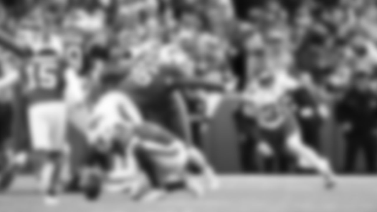 Kansas City Chiefs defensive back Kevin Knowles (38) rushes the kicker during a week 9 NFL football game against the Buffalo Bills, Sunday, November 2, 2025 in Buffalo, NY.