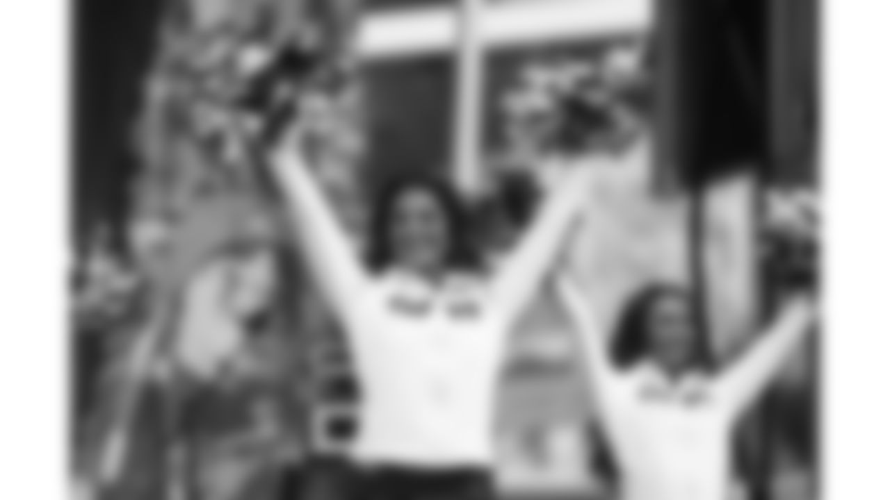 Kansas City Chiefs Cheerleaders before a week 12 NFL football game against the Indianapolis Colts, Sunday, November 23, 2025 in Kansas City, MO.