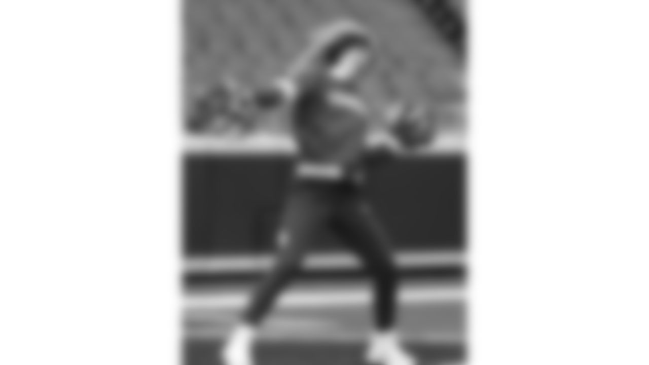 Kansas City Chiefs Cheerleaders practice on the field prior to a week 14 NFL Football game against the Houston Texans on Sunday, December 7, 2025 in Kansas City, MO.